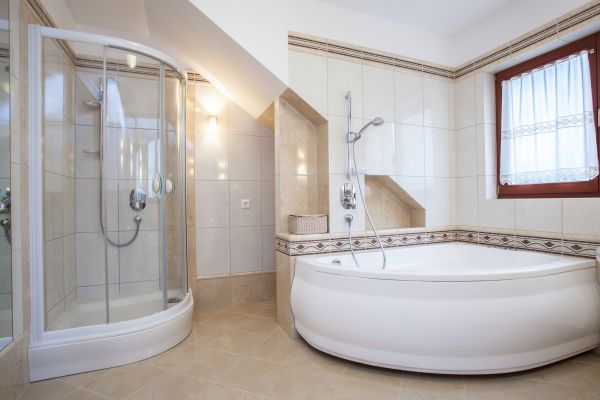 Oversized Bathtub Installation in Angola